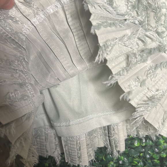 👀 VERY J pleated eyelash fringe skirt size M pale mint green - Picture 5 of 6